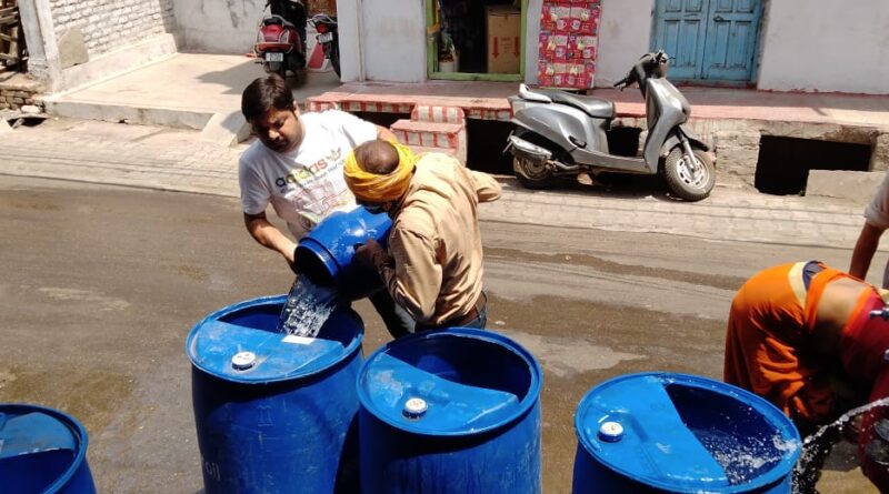 जलापूर्ति, outcry due to lack of water supply in different areas for four days in jhansi